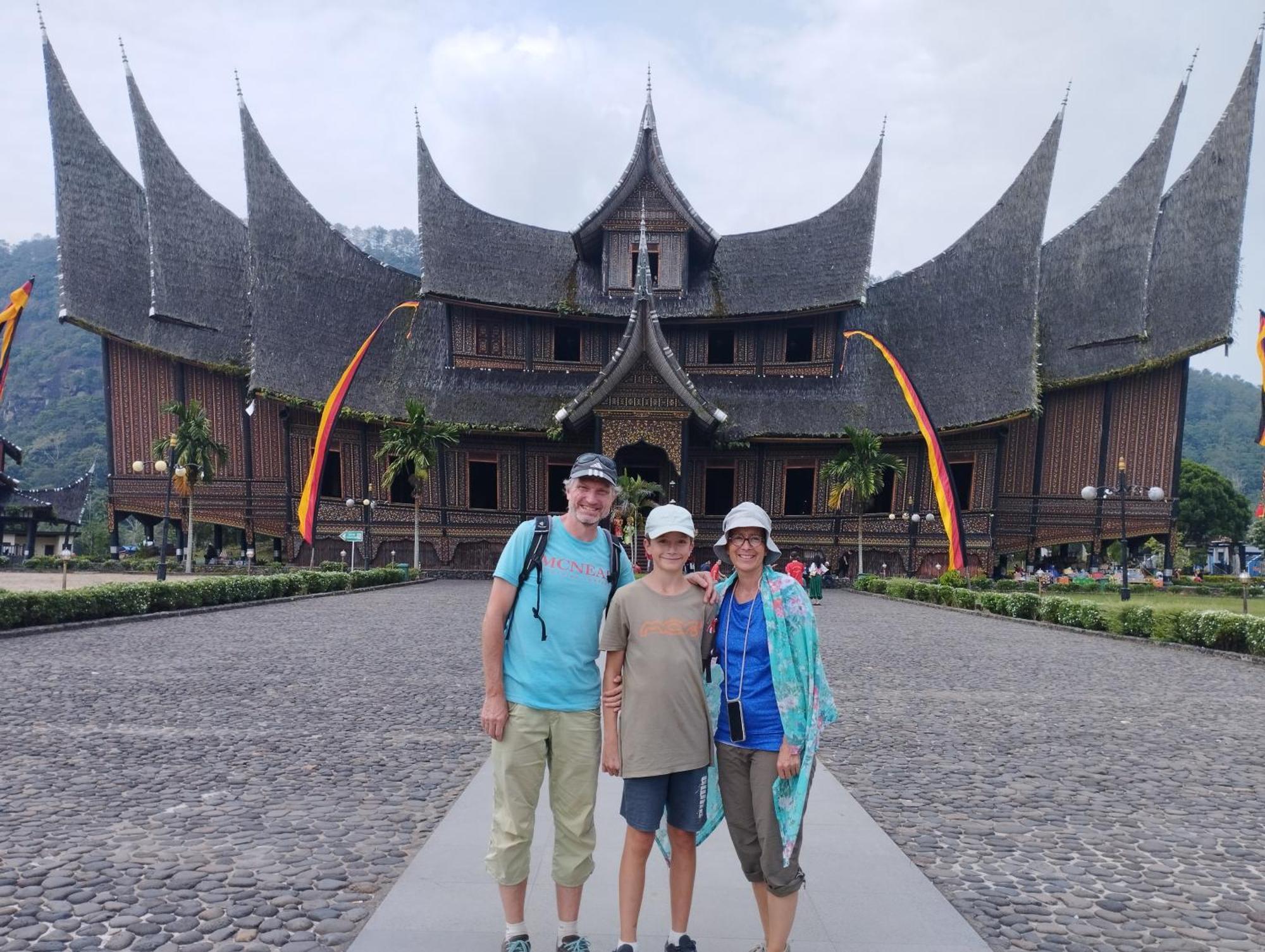 Mando Homestay III Bukittinggi Exterior photo